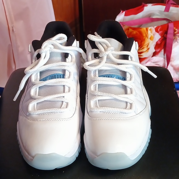 Air Jordans - Picture 5 of 11